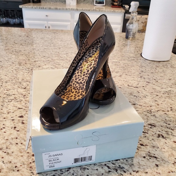 Jessica Simpson Black Patent Heels - Size 8 - Picture 1 of 8
